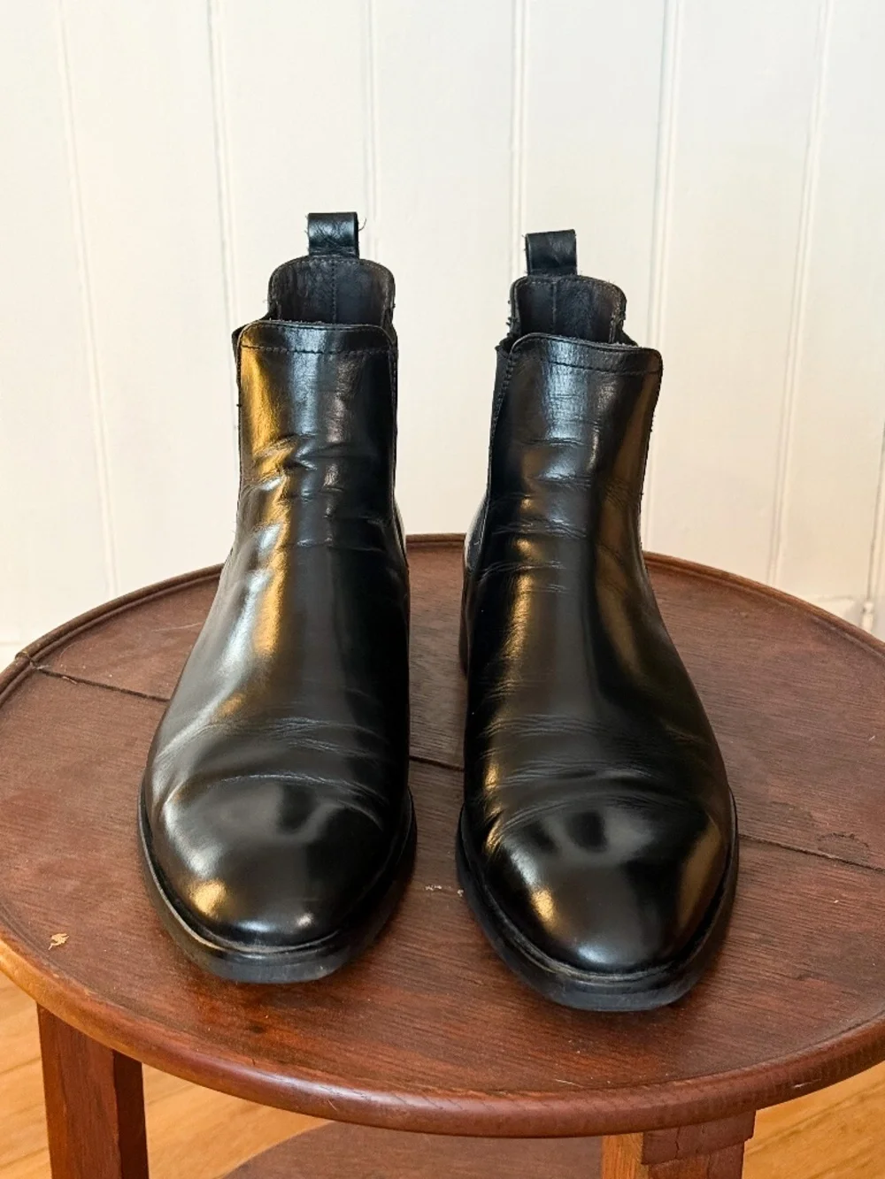 To Boot black styling